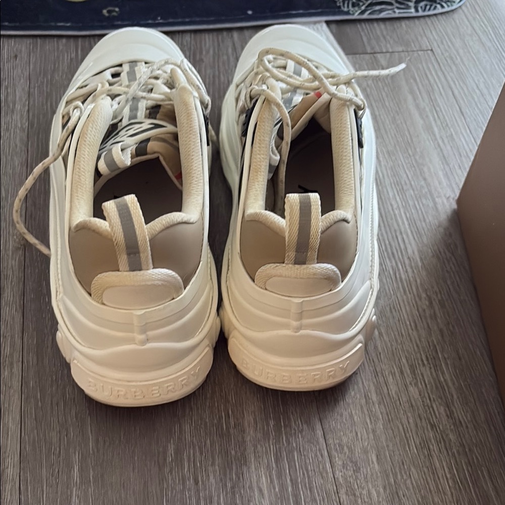 Burberry Beige and White Sneakers - Picture 3 of 4